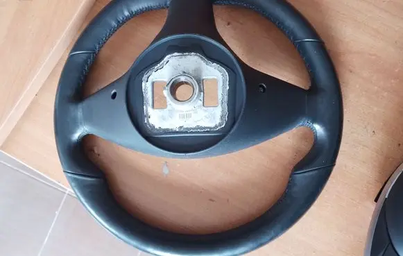 Tesla Model X Steering wheel
