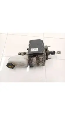 Tesla Model S Master brake cylinder 1037123-00-A