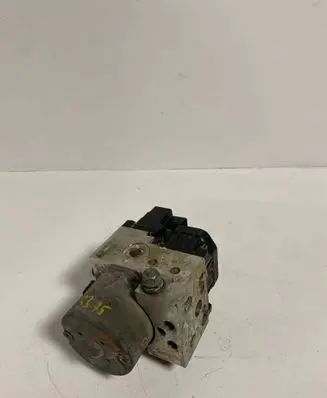 Volkswagen PASSAT B5.5 ABS Pump 8E0614111AB