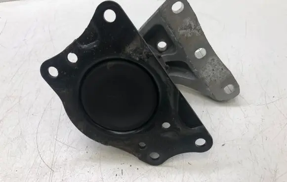 Volkswagen Polo V 6R Engine mount bracket 6C0199167B