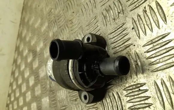 Audi A4 S4 B9 Webasto circulation pump for autonomous heater 05L965567A