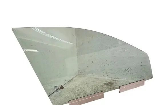 Volvo V70 Front door window glass four-door 43R001106 DOT57M53AS2