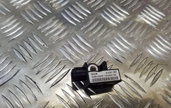 Honda CR-V Airbag deployment crash/impact sensor