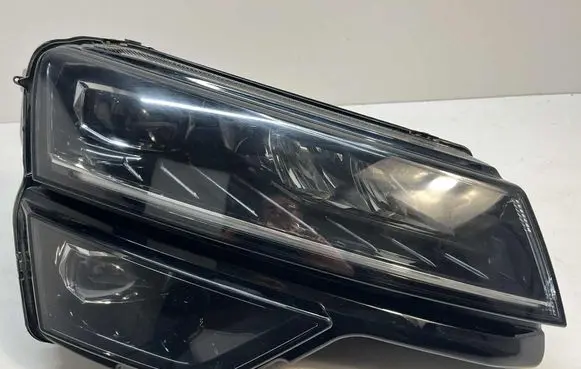 Skoda Karoq Headlight/headlamp 57B941016B 00205176