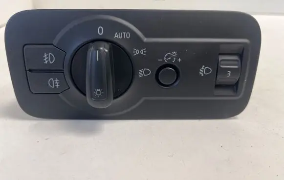 Volkswagen Touareg II Light switch 7P6941431B