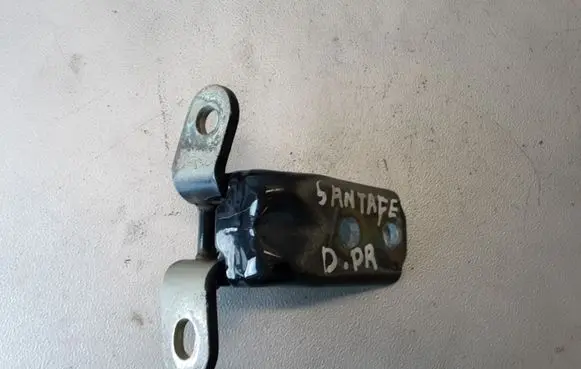 Hyundai Santa Fe Rear door upper hinge