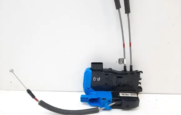 Hyundai Veloster Front door lock 2305681