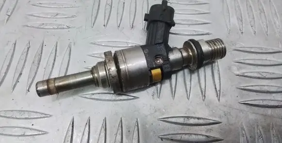Porsche Cayenne (92A) Fuel injector 94811012882