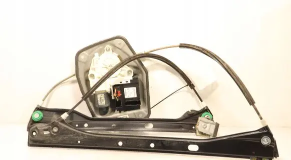 Volkswagen Golf Plus Front window lifting mechanism without motor 5M1837402F