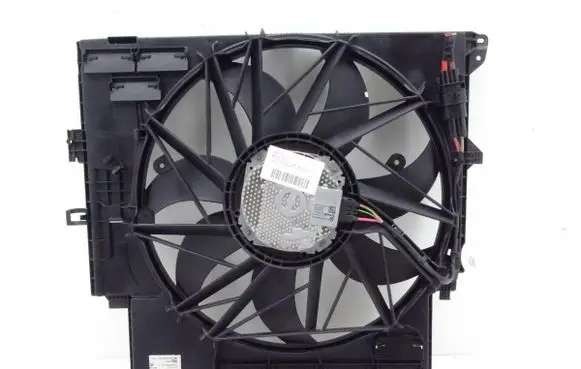 BMW X3 F25 Radiator cooling fan shroud 7562595