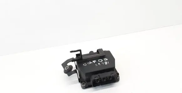 Volkswagen Golf V Central locking vacuum pump 1K0906279B