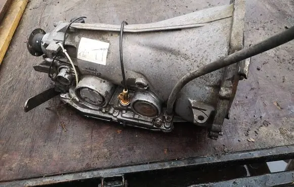 Mercedes-Benz 207 310 Automatic gearbox 126261 1242711601
