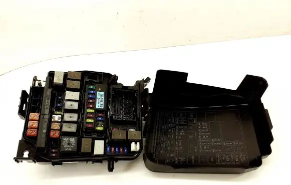 Hyundai i40 Fuse box set 912033Z360 919503X510