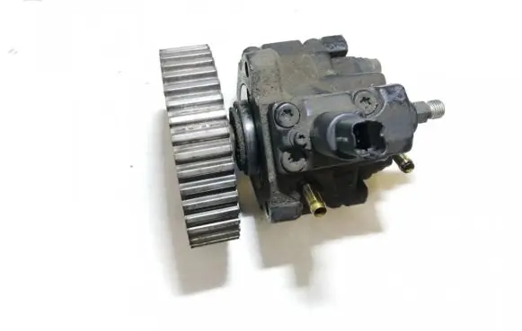 Citroen Xsara Picasso Fuel injection high pressure pump 0445010010