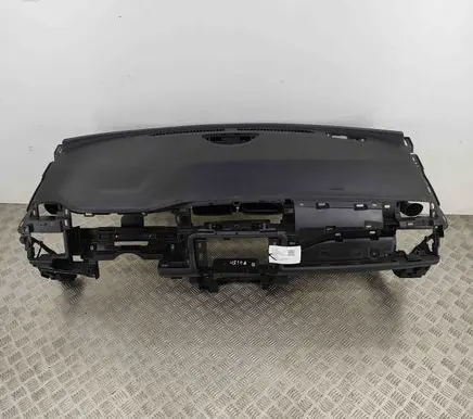 Nissan Leaf II (ZE1) Dashboard 681P35SHOB 682005SH2B
