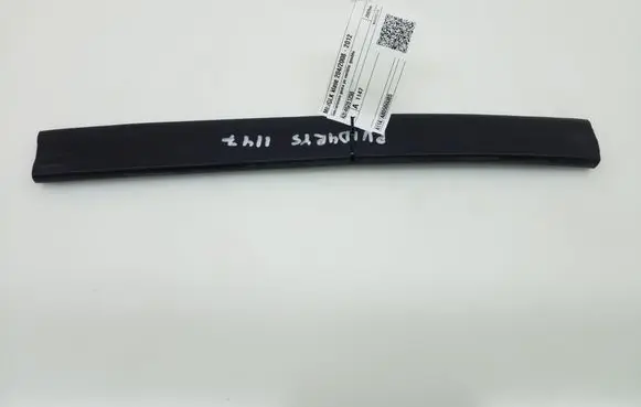 Mercedes-Benz GLK (X204) Engine compartment rubber A2046281298