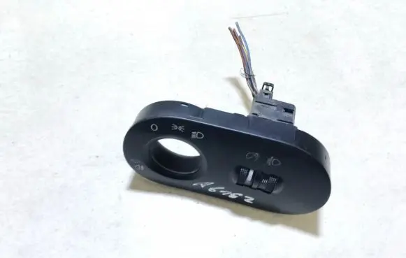 Seat Ibiza III (6L) Headlight level height control switch