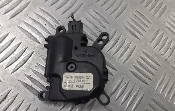 Ford Fusion Central body control module 1S7H-19B634-CA