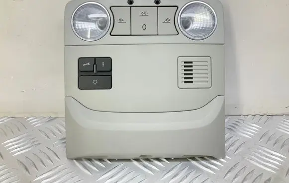 Volkswagen Tiguan Front seat light 1K8947105AD