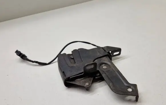 BMW 3 E46 Convertible roof lock/latch 8248314