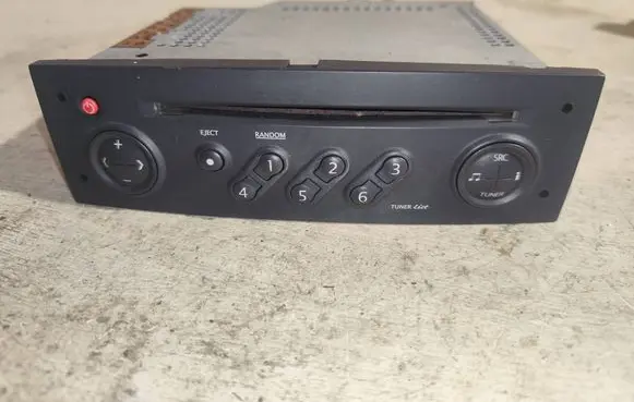 Radio/CD/DVD/GPS head unit