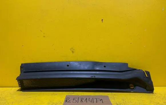 Citroen C4 I Picasso Wiper trim 9687792077
