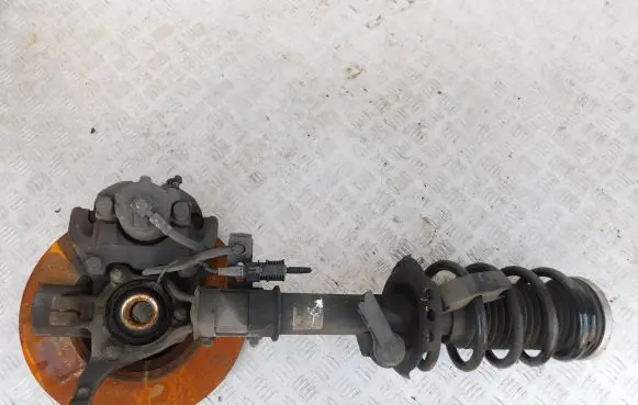 Opel Zafira B Front wheel hub spindle knuckle