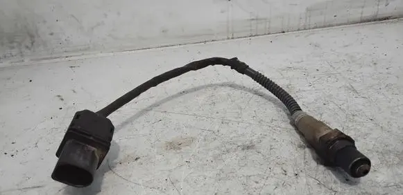 Volvo V70 Lambda probe sensor 928404687 30751138 0258017107