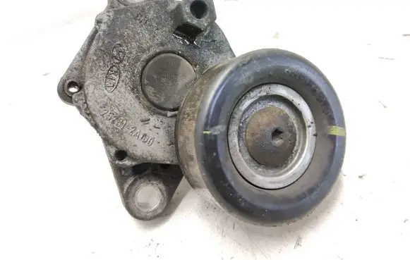 KIA Ceed Generator/alternator belt tensioner 252812A100