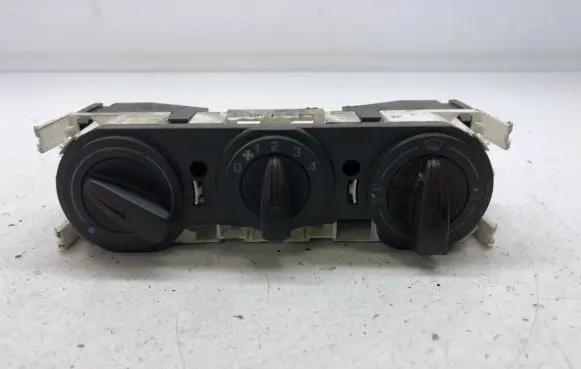 Seat Ibiza IV (6J,6P) Climate control unit 6J0820045A