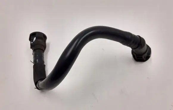 Engine coolant pipe/hose