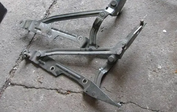 Audi A6 S6 C4 4A Tailgate/trunk/boot hinge