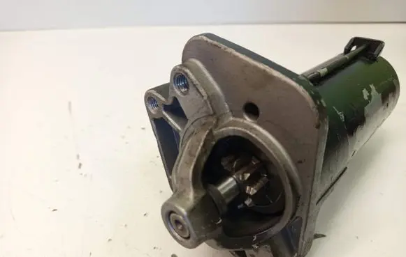 Dacia Duster Starter motor STX200019