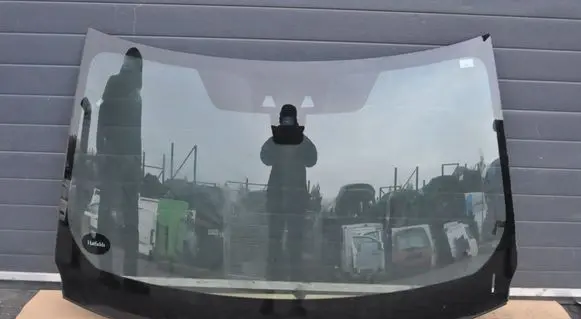 Land Rover Range Rover Velar Front windscreen/windshield window 