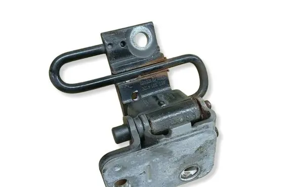 Audi A3 S3 8P Front door lower hinge 3319