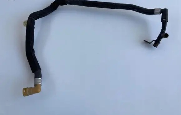 Ford Mustang VI Engine coolant pipe/hose