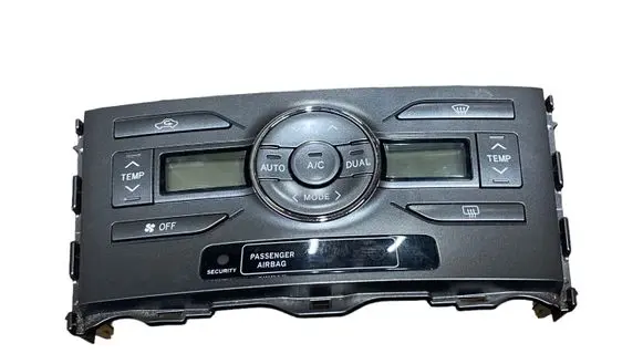 Toyota Auris 150 Climate control unit 5590002220B 7C12611008GSA