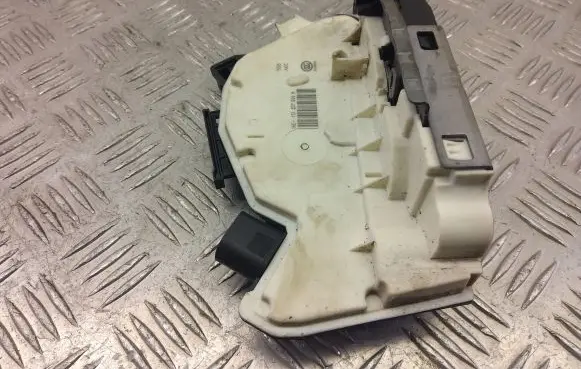 Volkswagen e-Up Front door lock 1S1837016H