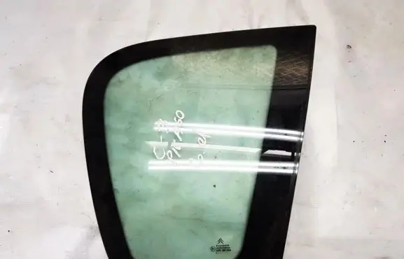 Citroen C3 Picasso Rear side window