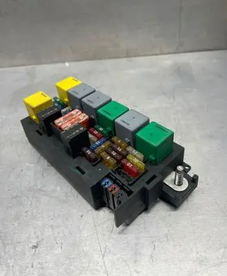 Mercedes-Benz ML W164 Fuse module A1645400672 5072426 13532289