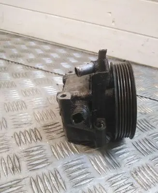 Ford Focus Power steering pump 4M503A733AR