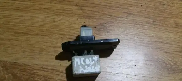 Mitsubishi Colt Heater blower motor/fan resistor 10p0852