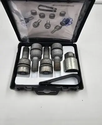 Audi Q5 SQ5 FY Anti-theft wheel nuts and lock 8R0071336
