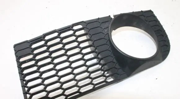 BMW X3 E83 Fog light bracket 3419535