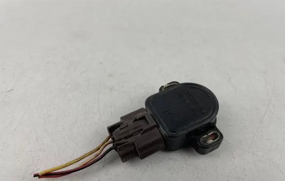 Subaru Legacy Throttle valve position sensor A22-667R00 A22667R00 A22667