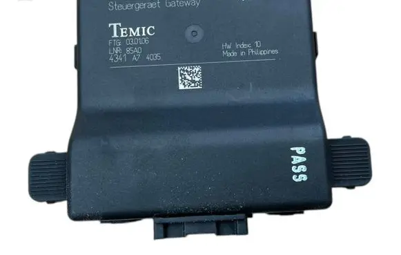 Porsche Cayman 987 Gateway control module 99761010703