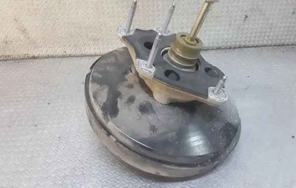 Renault Clio III Brake booster 8200249245B