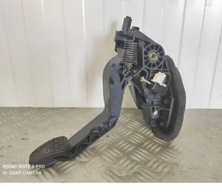 Ford Transit Courier Clutch pedal EY167B633AA 3152021
