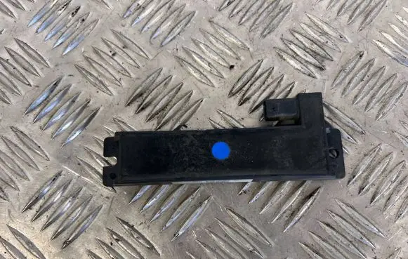 Tesla Model X Keyless system antenna 104312900B