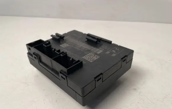Audi A3 S3 8V Door control unit/module 5Q0959595D